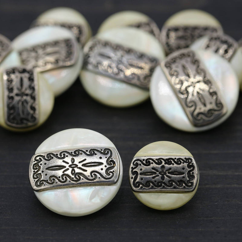 Shank Button Ivory Pearly Shell Silver Center