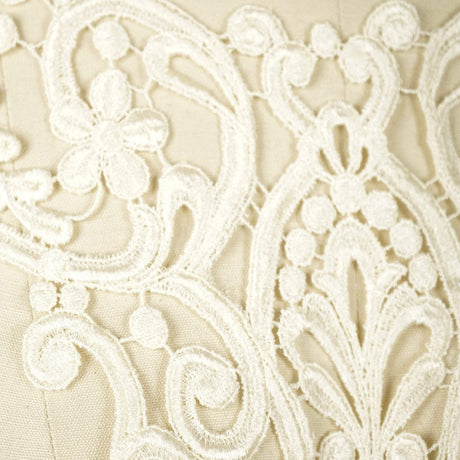 Venice Lace V-Shaped Applique
