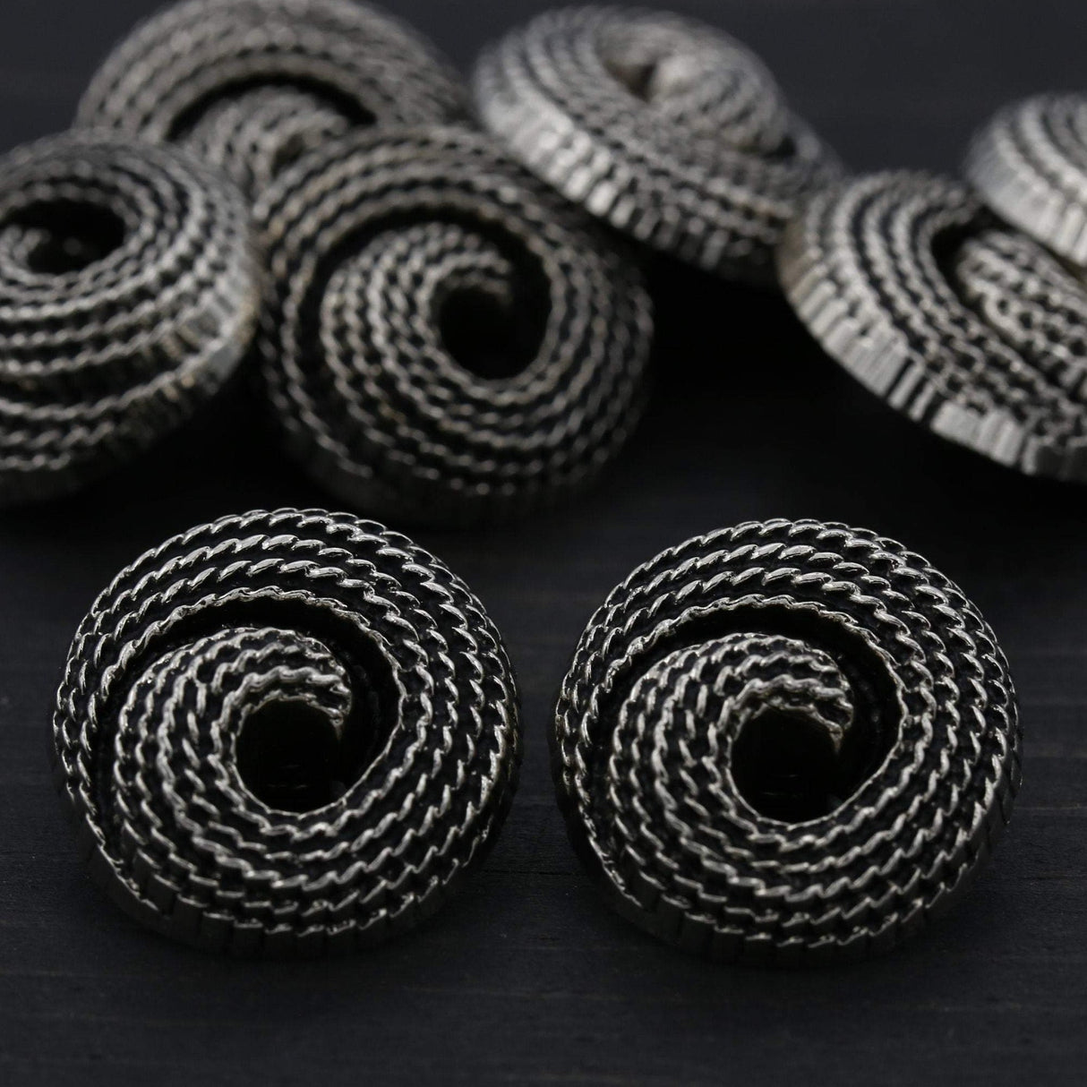 Shank Button Gunmetal Swirl Rope Effect 22L