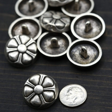 Metal Button Silver Flower Wheel 36L