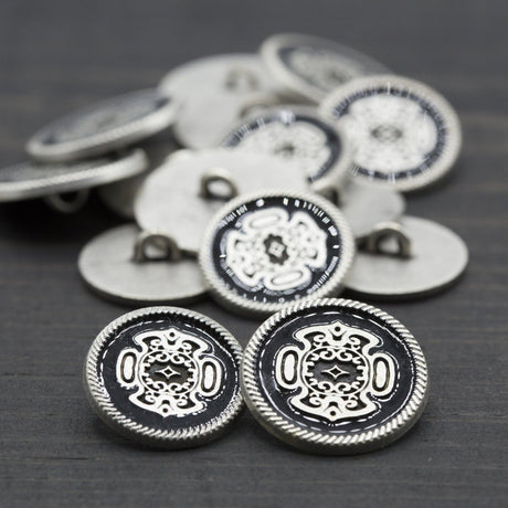 Metal Button Shiny Black Foreground