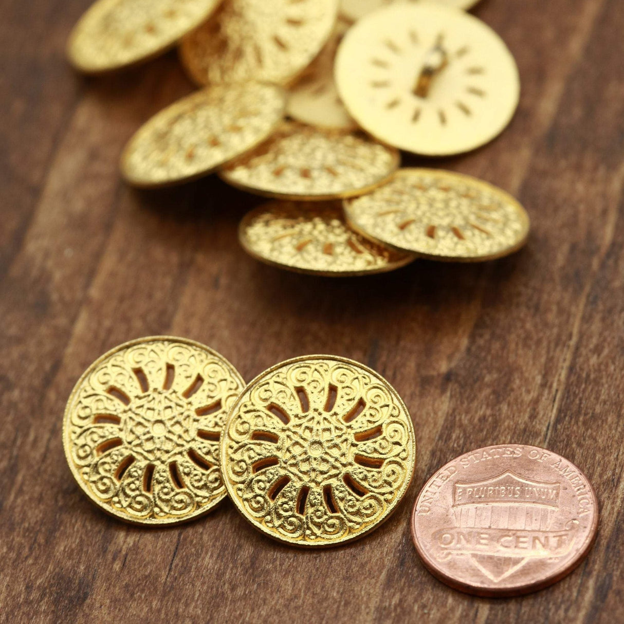 Gold Shank Button 32L 20mm