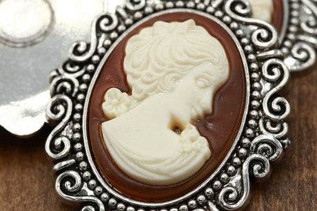 Cameo Button Flat Back Ivory Silhouette