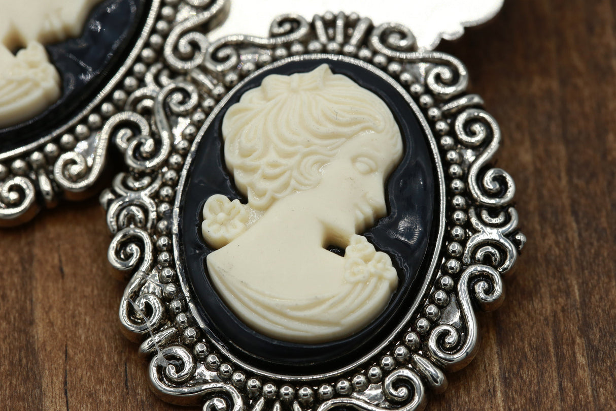 Cameo Button Flat Back Ivory Silhouette