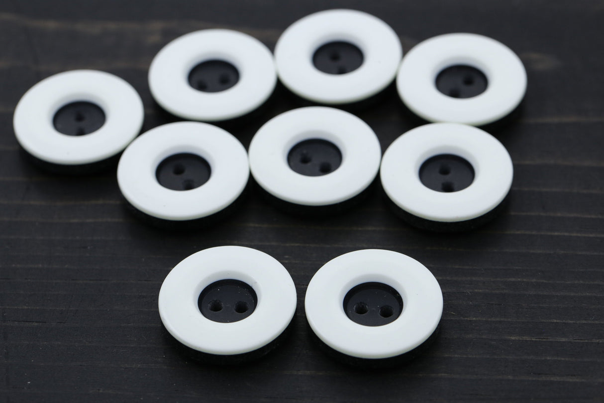Plastic Button Black White 18mm 2-Hole