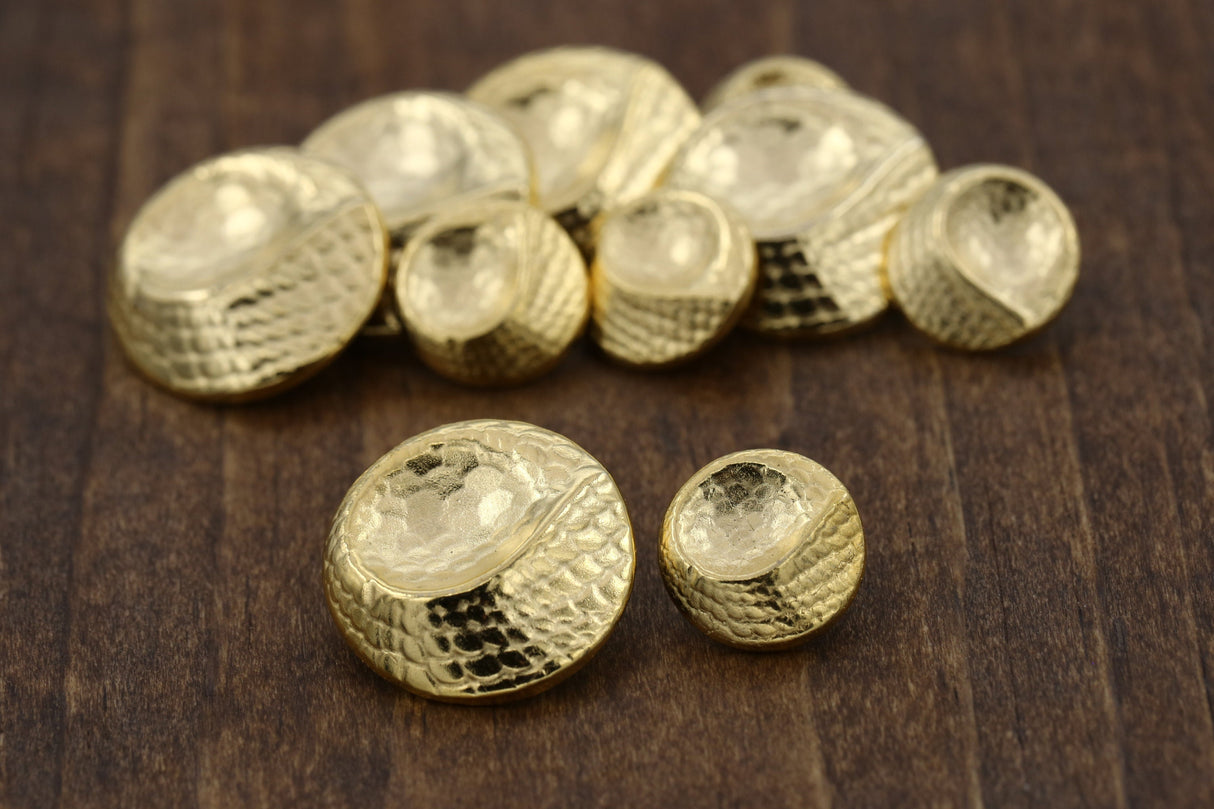 Metal Button Gold Scaled Meteor Dip
