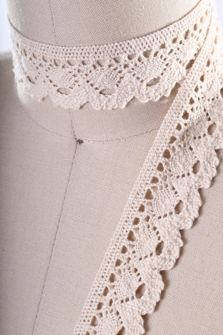 Cluny Lace Trim 1.25" Beige White