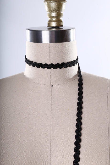 Gimp Trim Metallic Gold Black 3/8 Inch