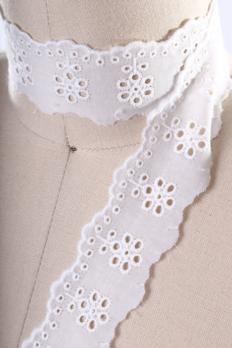 Eyelet Lace Trim White Cotton 2"
