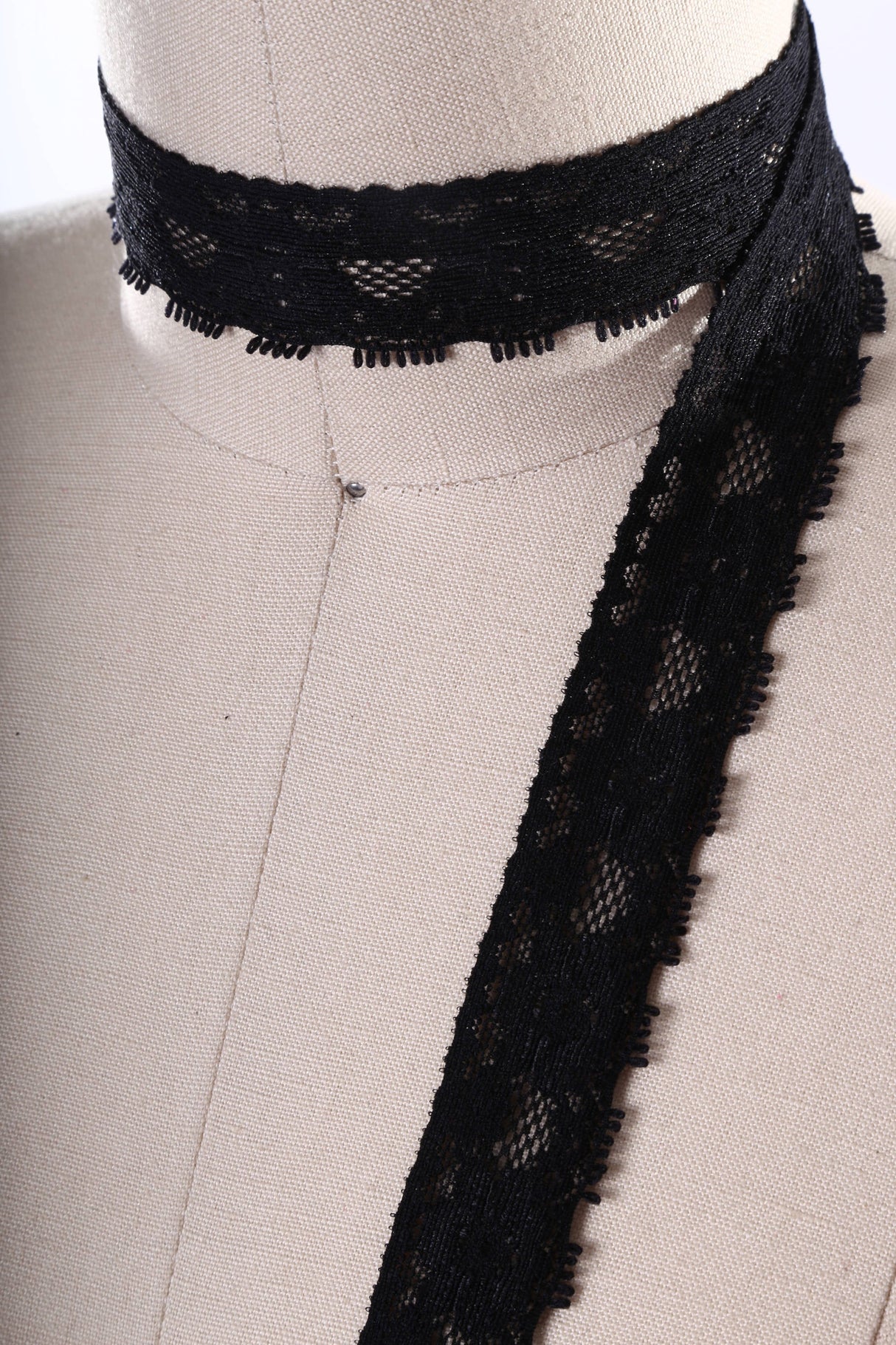 Black Stretch Lace Trim Scalloped Heart