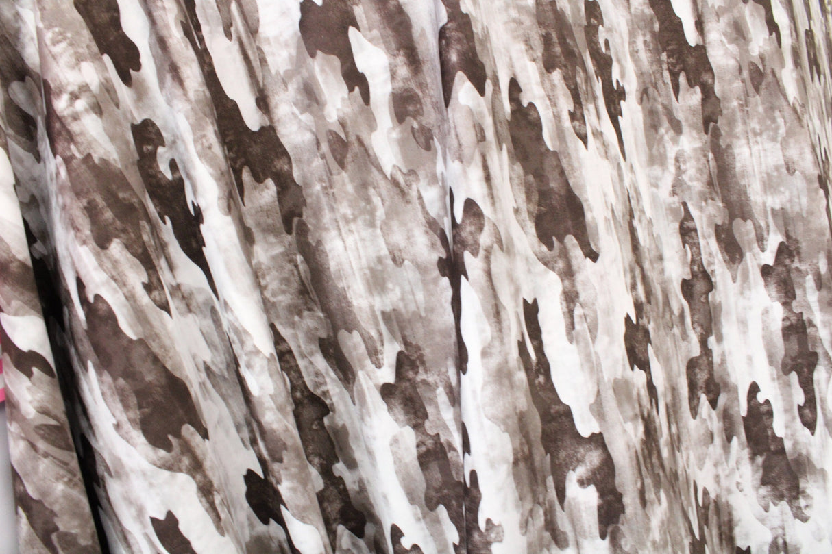 Distressed Camouflage Printed Spandex Fabric - Red And Gray, 58"/60" Width (1 Yard)