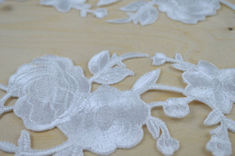 Embroidered Flower Patch White Iron-On
