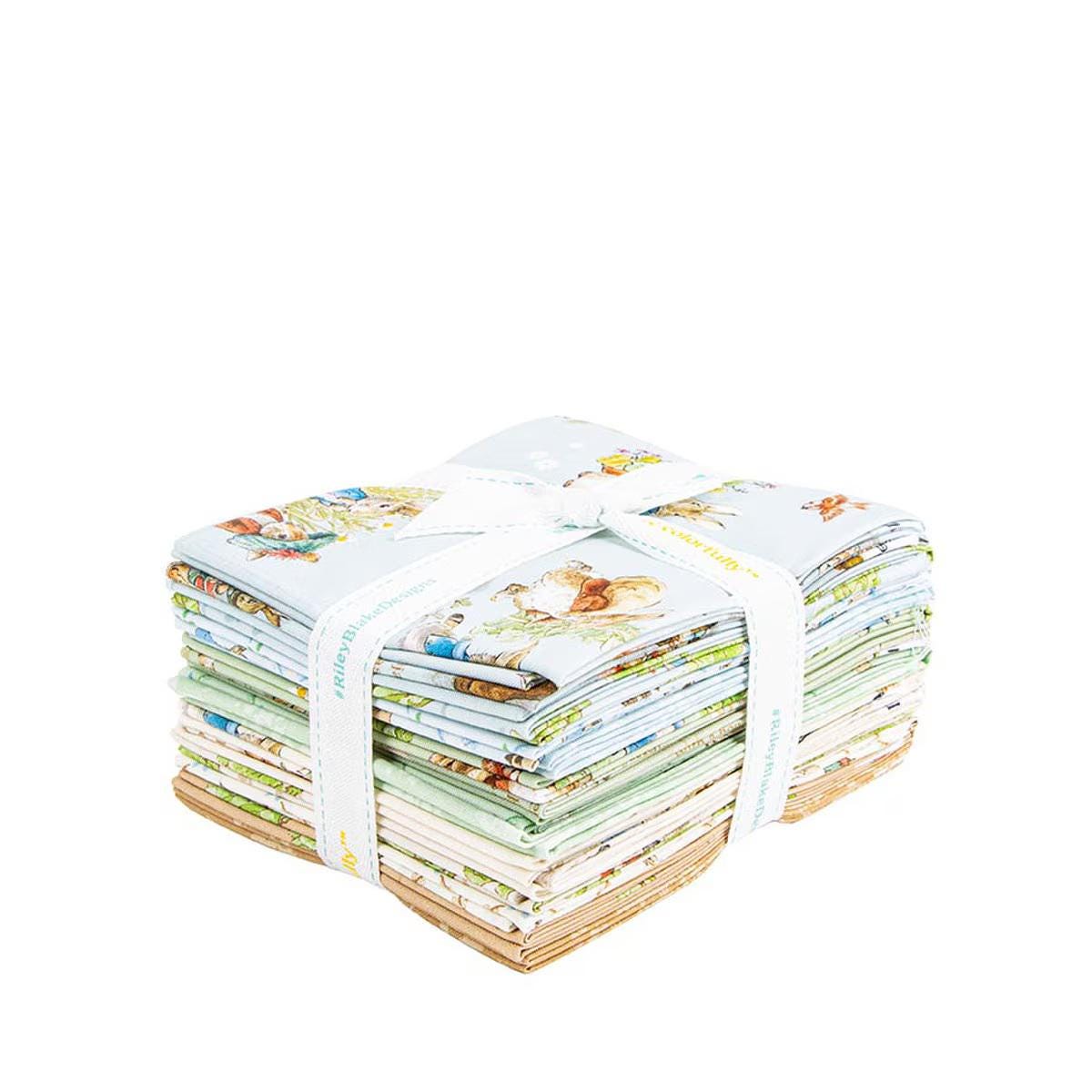 Fat Quarter Bundle Peter Rabbit™ and Benjamin Bunny™ Floral Kids Riley Blake Designs