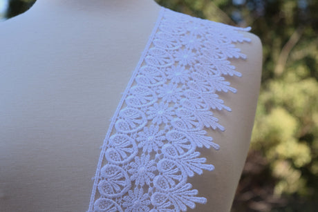 Venice Lace Trim Ivory White 4 Inch