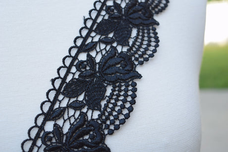 Venice Lace Trim Black 2.75 Inch Rose Motif