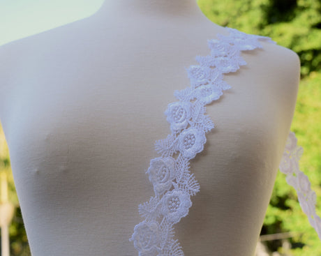 Venice Lace Trim White Ivory 2in Rose Collage