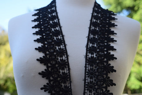 Venice Lace Trim Black 3 Inch