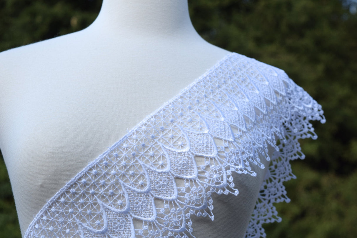 Venice Lace Trim White 4.5 Inch