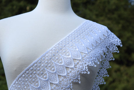 Venice Lace Trim White 4.5 Inch