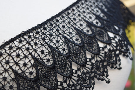 Venice Lace Trim Black 4.5 Inch