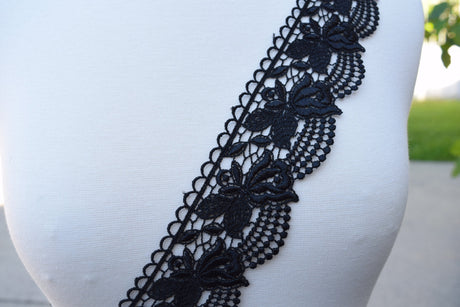 Venice Lace Trim Black 2.75 Inch Rose Motif
