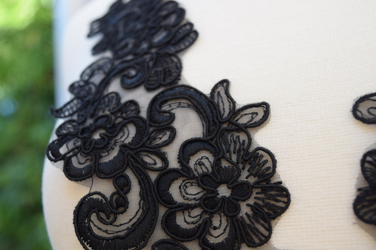 Alencon Lace Applique Pair