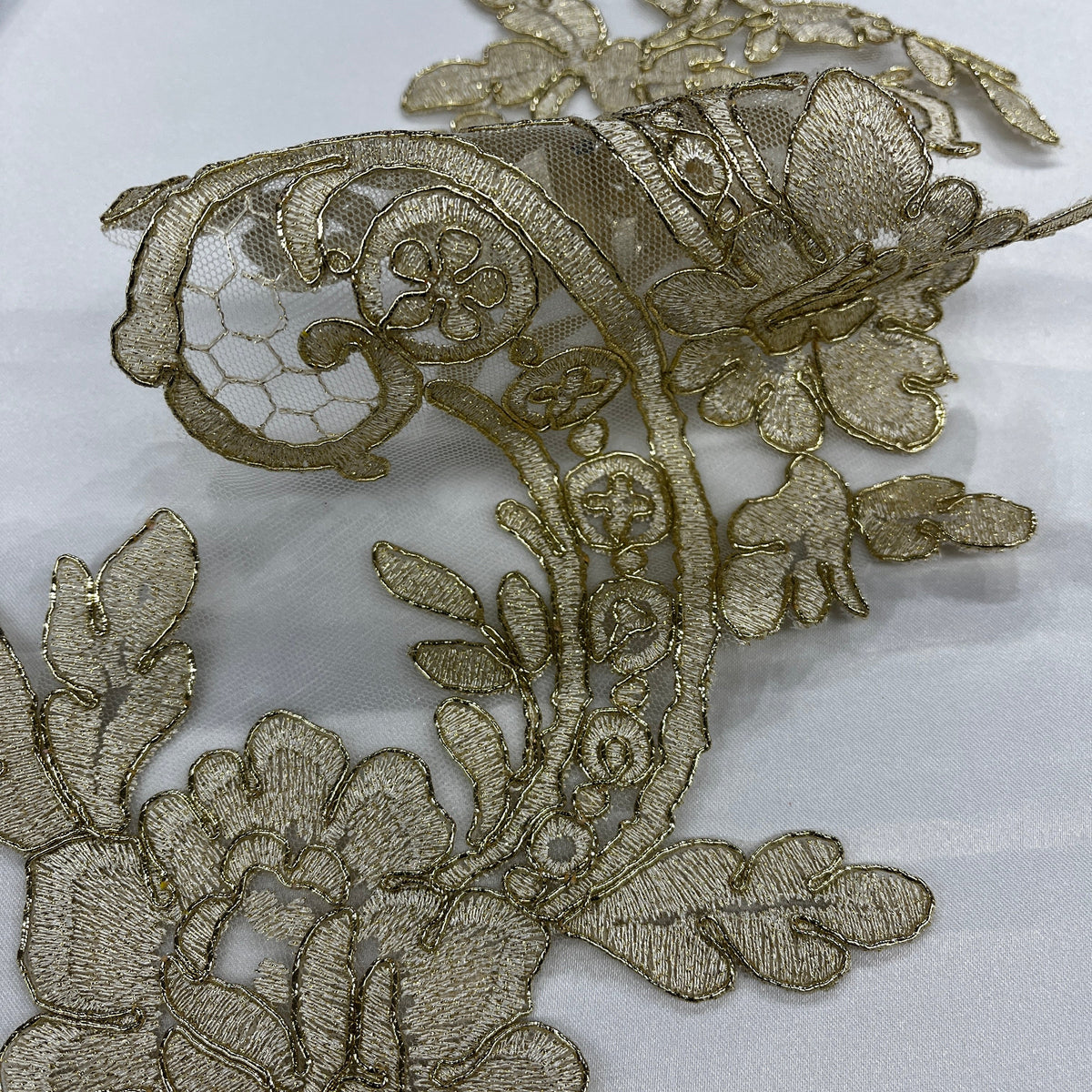 1 Yard Elegant Corded Floral Lace Applique, 100% Polyester Embellishment for Bridal, Quinceañera & Dance Gowns