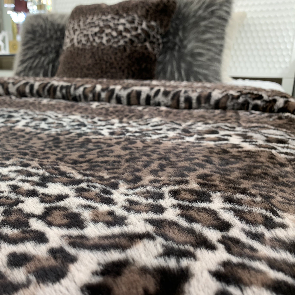 Leopard Cheetah Jaguar Animal Print Faux Fur Fabric - Brown Animal Print, 104" X 93" (Cal King/Eastern King)