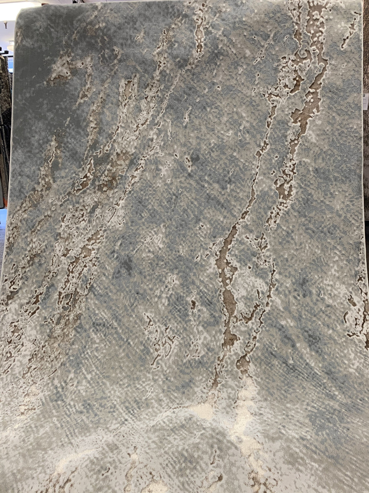 Maximus 232 Polyester Viscose Blend Fabric - Gray/Silver Abstract Design, Color-Changing Flat Weave, 7'6" X 10'3" (1 Rug)