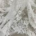 Tela de encaje con cuentas bordada sobre malla de red 100% poliéster – Lace USA