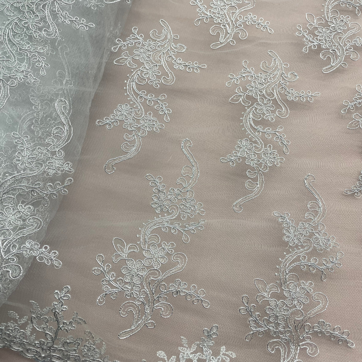 Corded Bridal Lace Fabric on Polyester Net Mesh