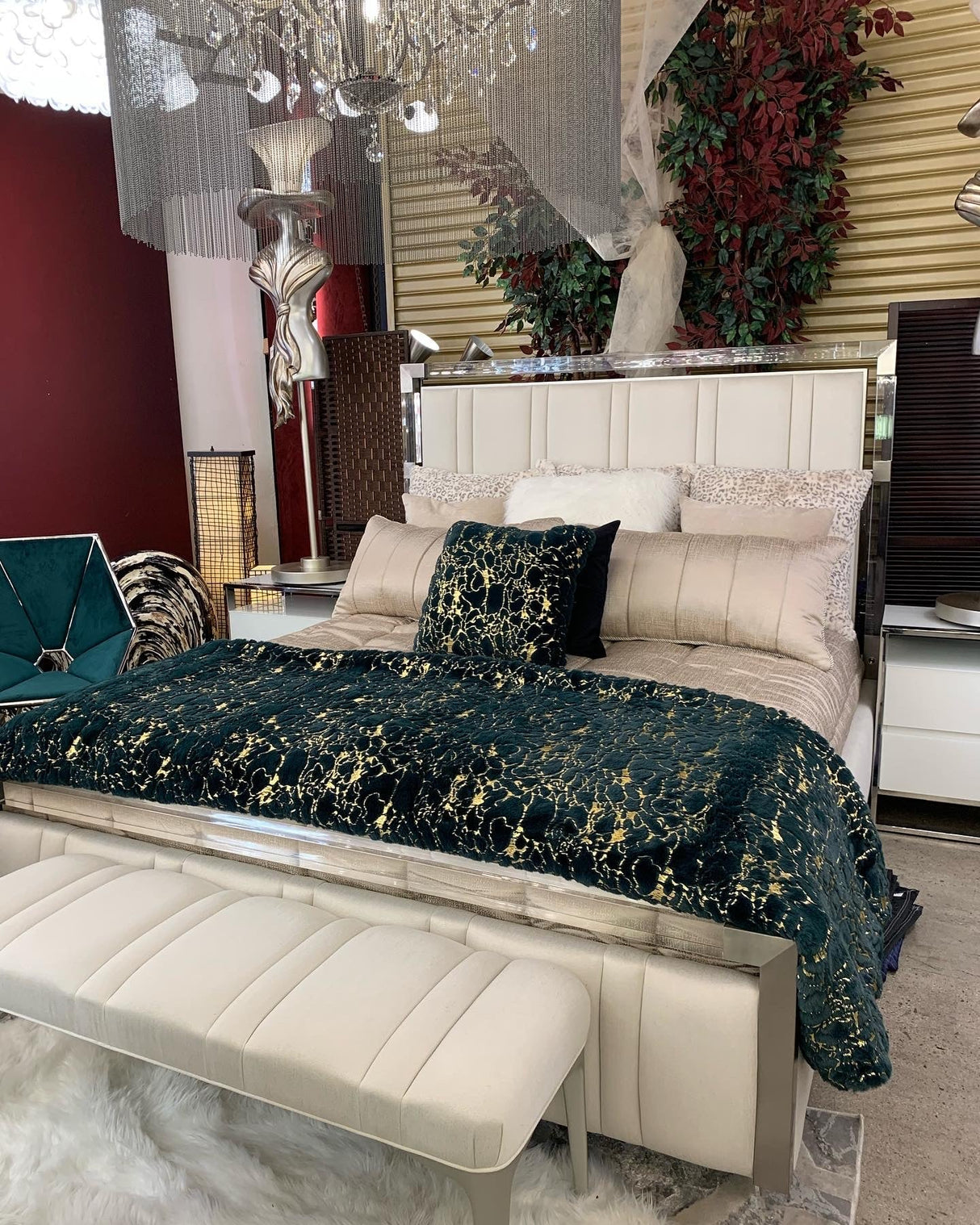 Golden Silver Metallic Faux Fur Blanket/Coverlet/Quilt Fabric - White Scattered Gold Foil, Cal King/Eastern King 104" X 93" (1 Piece)
