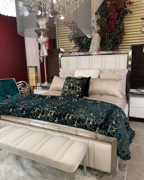 Golden Silver Metallic Faux Fur Blanket/Coverlet/Quilt Fabric - White Scattered Gold Foil, Cal King/Eastern King 104" X 93" (1 Piece)