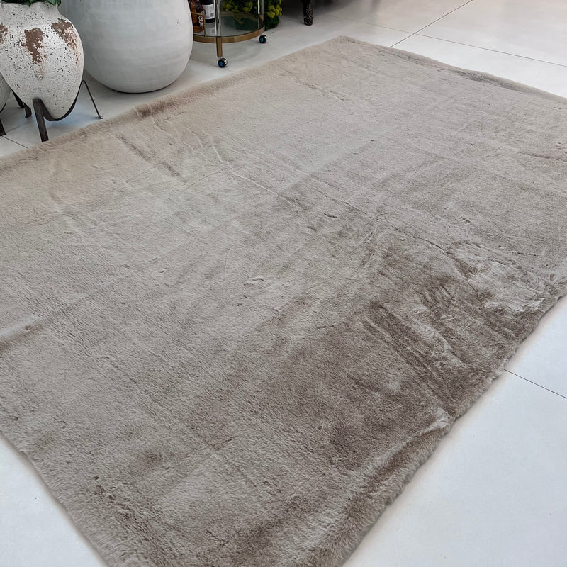Bella Rug Collection Polyester Fabric - Soft Luxurious Modern Rug, Sandy Beige, Slate Silver, Raven Charcoal, 6' 5" x 9' 2", 2' x 6' (1 Piece)