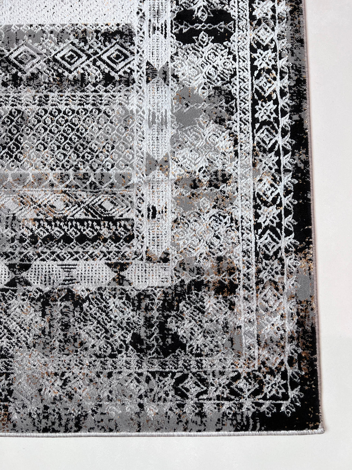 Chromatic Elegance Polypropylene Polyester Area Rug - Shifting Hues Flat Weave, 5' 4" X 7' 8", 8' X 11" (1 Piece)