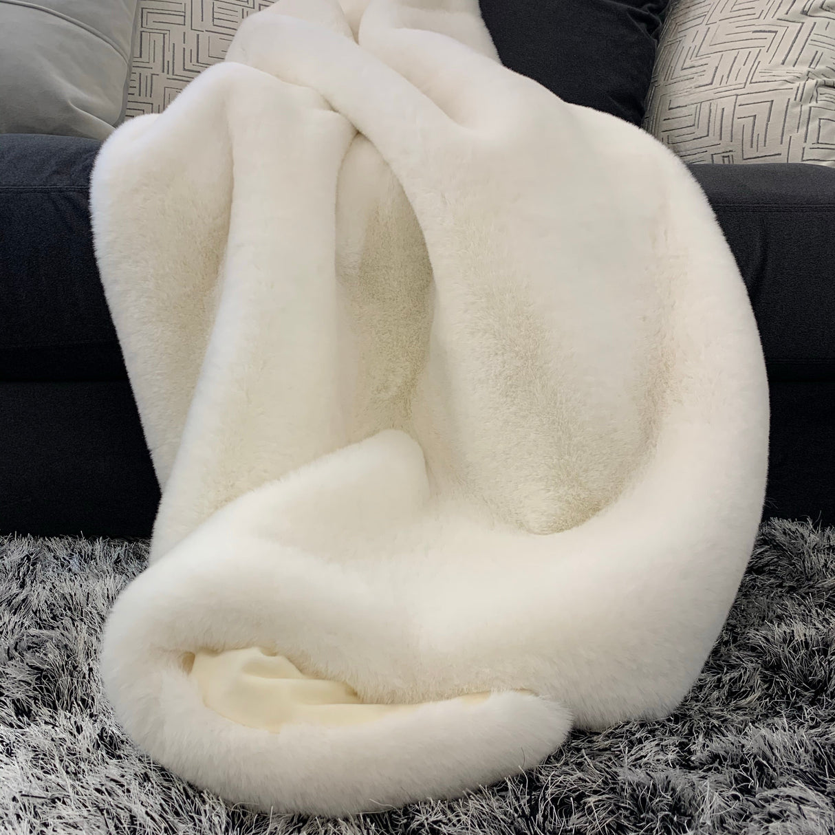 Soft Cozy Faux Fur Fabric - Offwhite, Chinchilla Rabbit Fur Look, 50" X 60" (1 Piece)