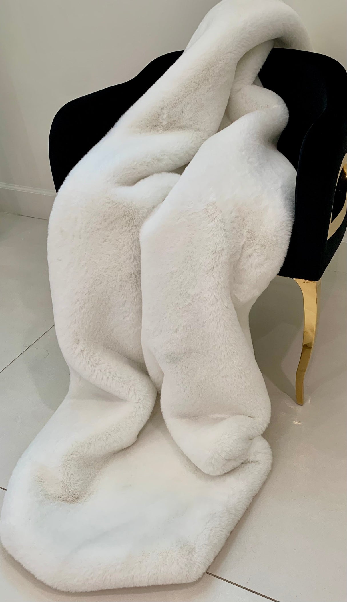 Soft Cozy Faux Fur Fabric - Offwhite, Chinchilla Rabbit Fur Look, 50" X 60" (1 Piece)
