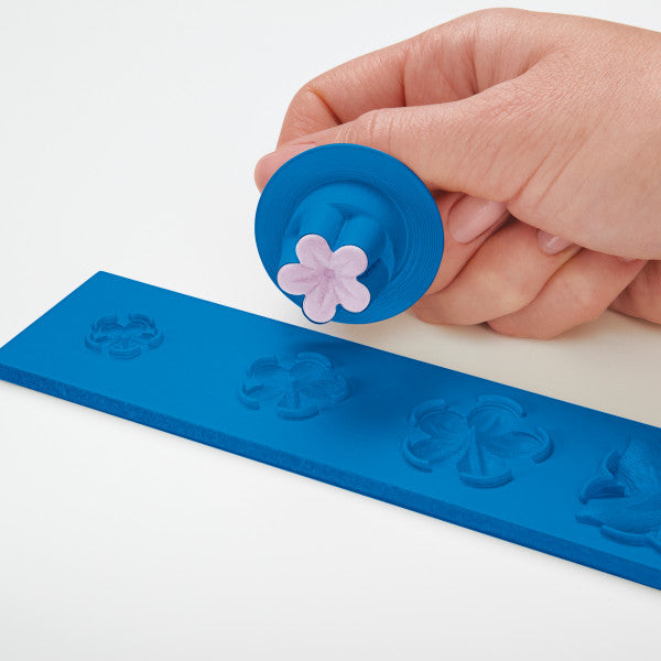 Wilton Gum Paste and Fondant Flower Cutter Set – 28 Piece