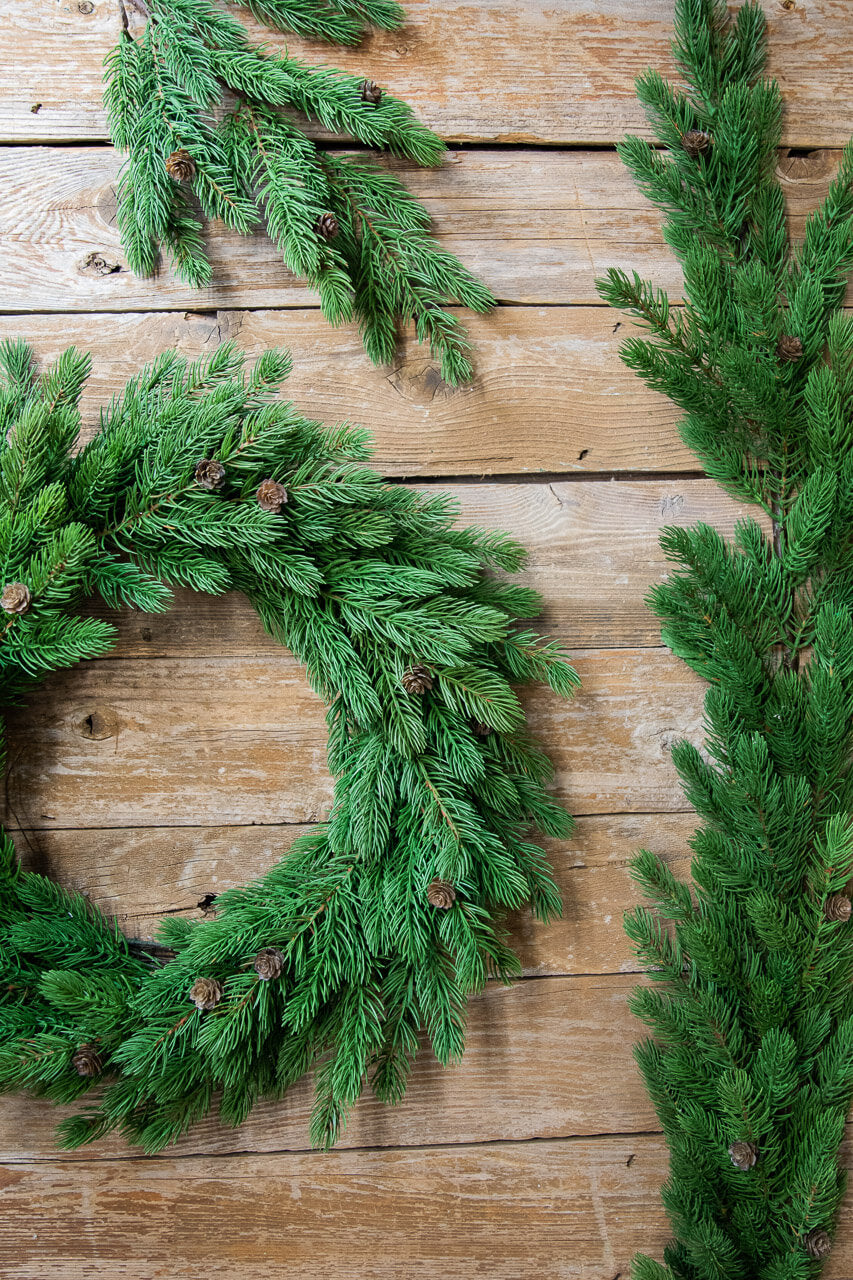 24” Just Cut Spruce Wreath