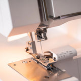 Husqvarna Viking Huskylock S21 Overlock Machine - Overlock Serger, 21 Stitches, 4-3-2 Thread Sewing, Differential Feed, 1100 Stitches Per Minute (1 Unit)