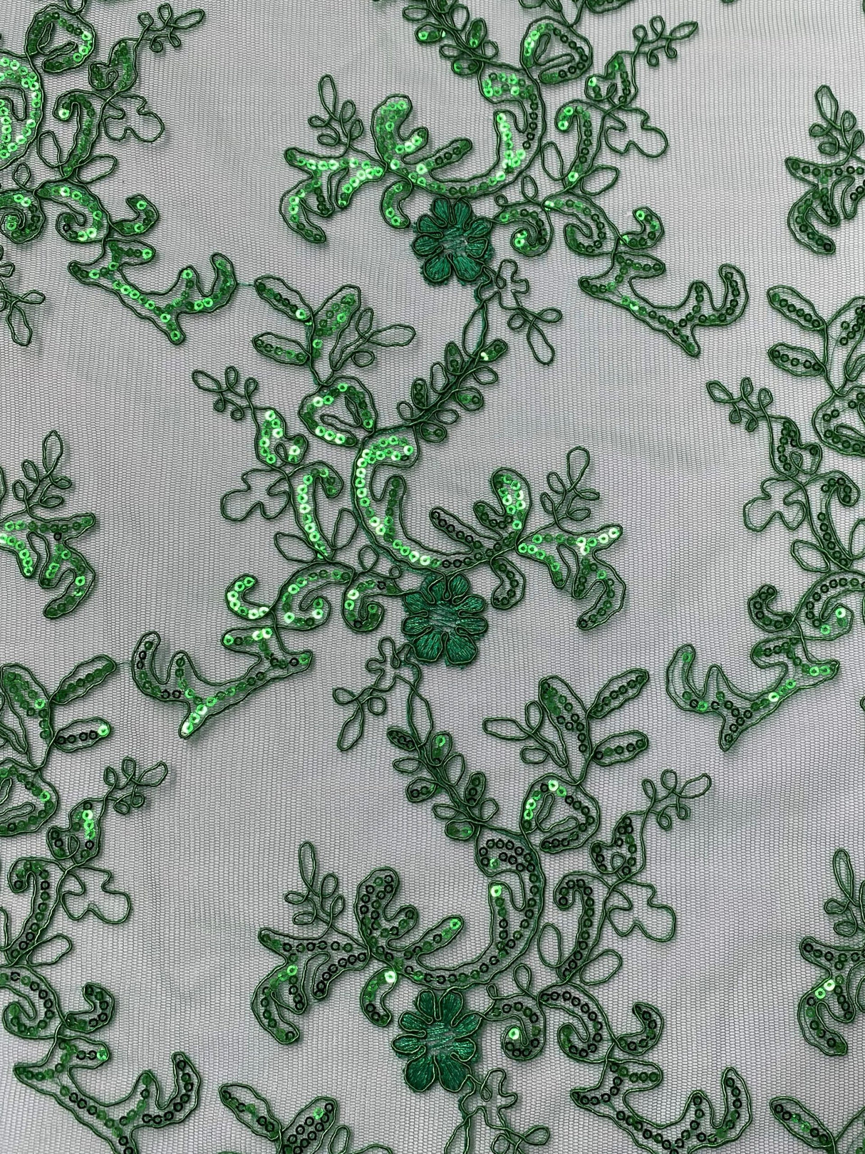 Elena'S Lace Kelly Green Polyester Lace Fabric - Kelly Green Corded Mesh Embroidered With Sequins, Double Scalloped Edge, 54" Width (1 Yard)