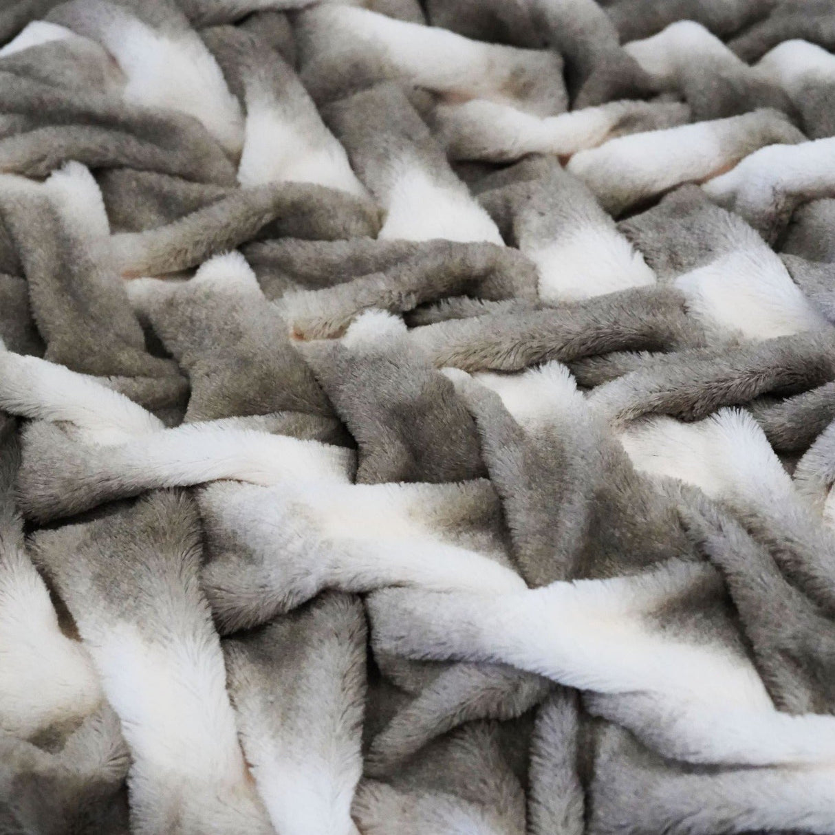 Soft Braided Look Cozy Faux Fur Fabric - Toned Mocha & Silver, Braided Look, 104" X 93" (Cal King/Eastern King - 104" X 93")