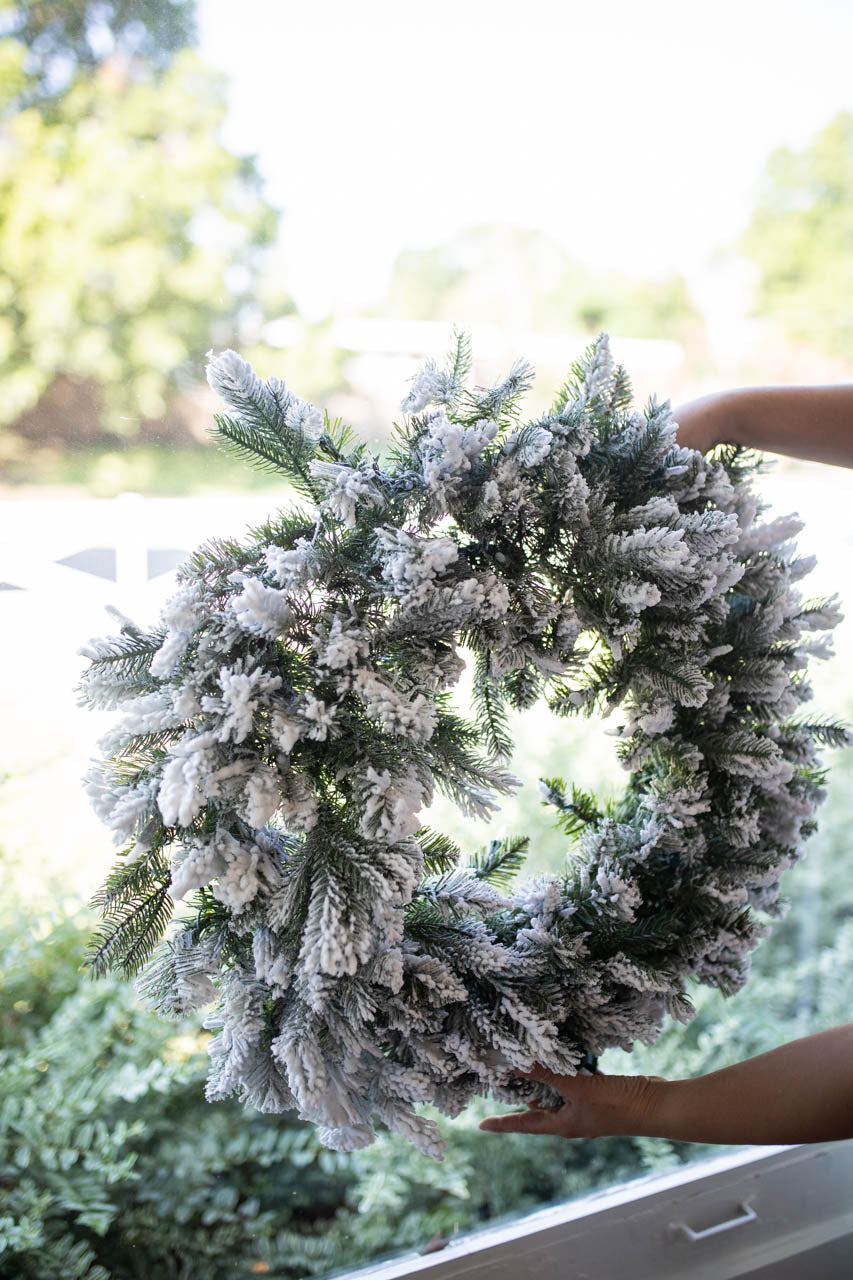 Magic Self Adhesive Wreath Hanger- Set of 4