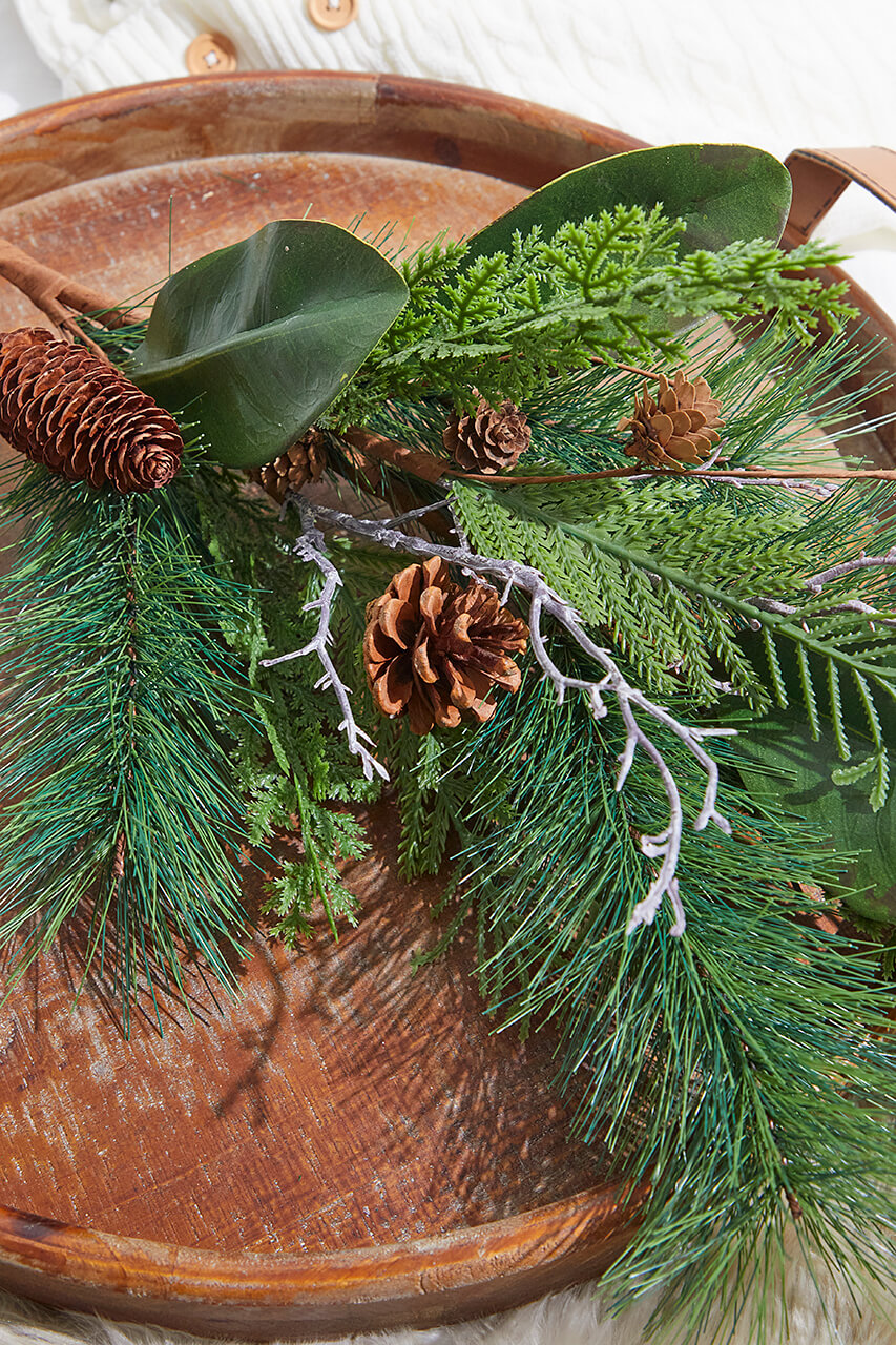 32” Mixed Pine & Magnolia Leaf Pinecone Spray