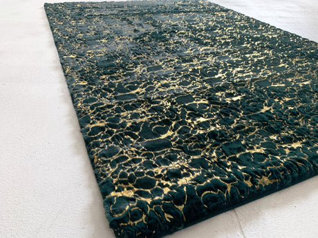 Hunter Green Kingston Faux Fur Rug - Golden Metallic Shimmery Design, 7'6" X 10'3" And 5' X 7' (1 Rug)