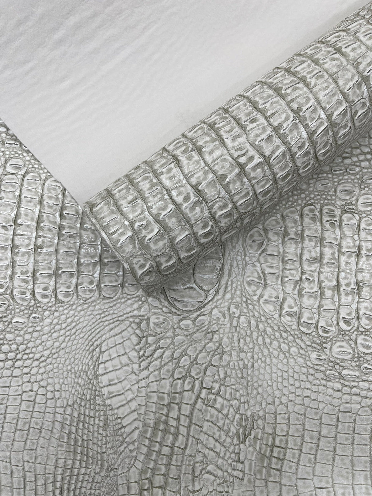 Metallic Gator Vinyl Fabric - Metallic Alligator Texture, 54" Width (1 Yard)