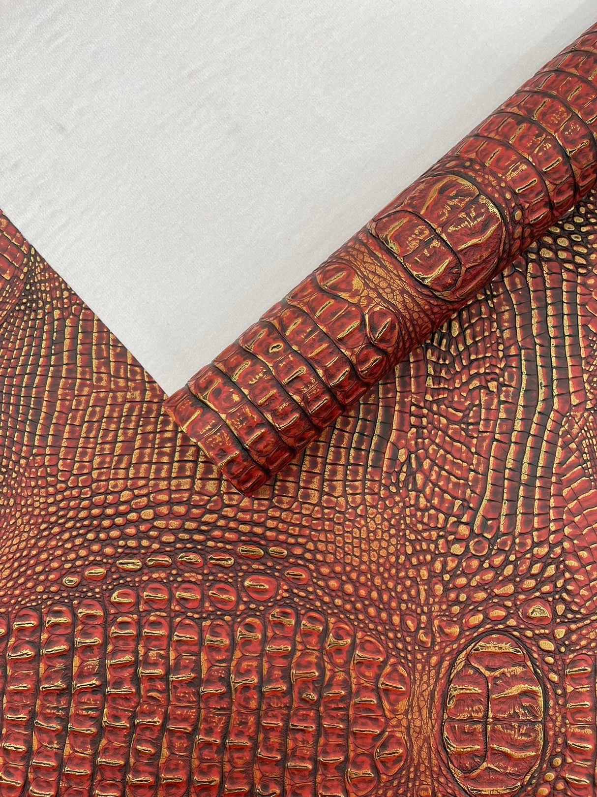 Metallic Gator Vinyl Fabric - Metallic Alligator Texture, 54" Width (1 Yard)