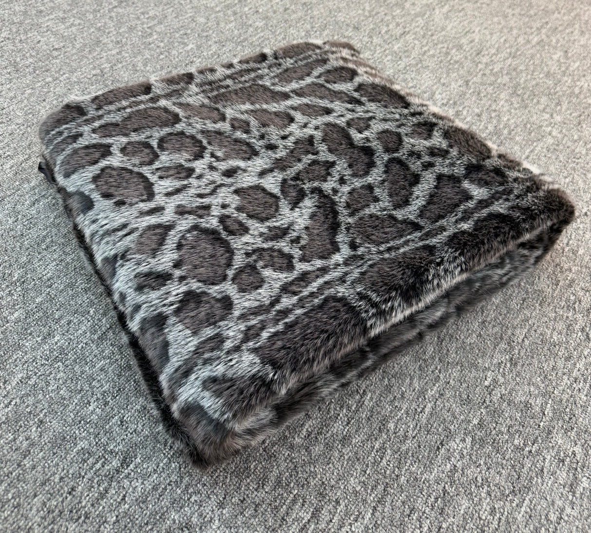 Luxury Soft Warm Faux Mink Throw Blanket Faux Mink Fabric - Black Leopard, 50" X 60" Throw (1 Throw)