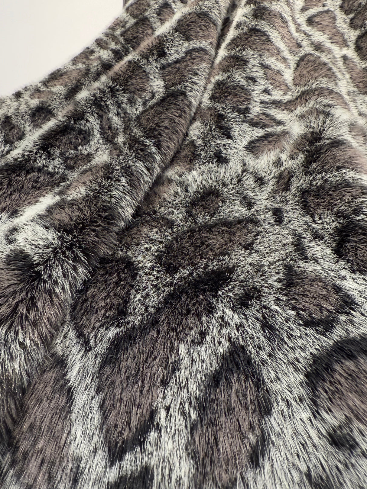 Luxury Soft Warm Faux Mink Throw Blanket Faux Mink Fabric - Black Leopard, 50" X 60" Throw (1 Throw)