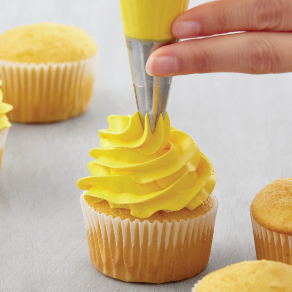 Wilton How to Decorate Cakes and Desserts Kit, 39-Piece